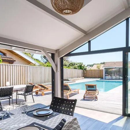 Villa Avec Piscine - 11 Pers., A 300m De La - Fr-1-877-10